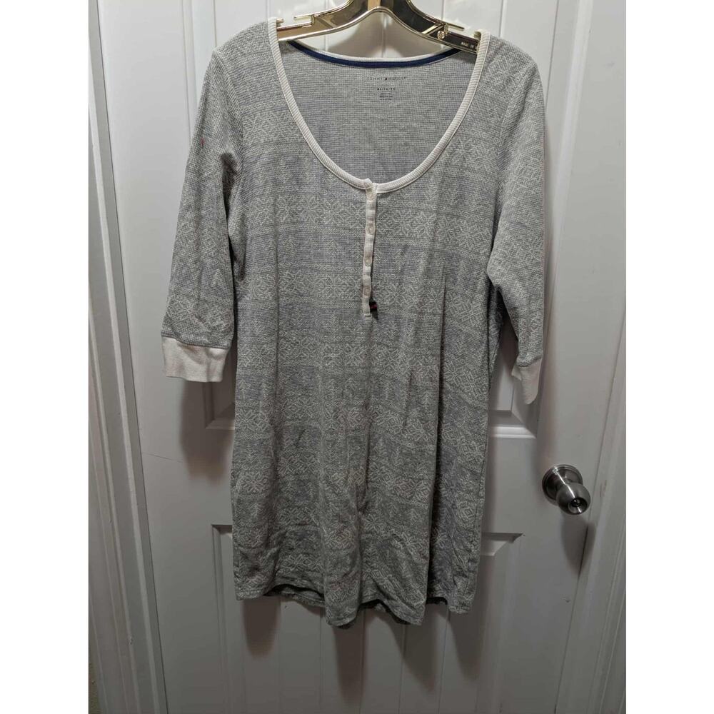 Tommy Hilfiger Nightgown Size XL Gray Snowflakes Christmas Holiday Long Sleeves
